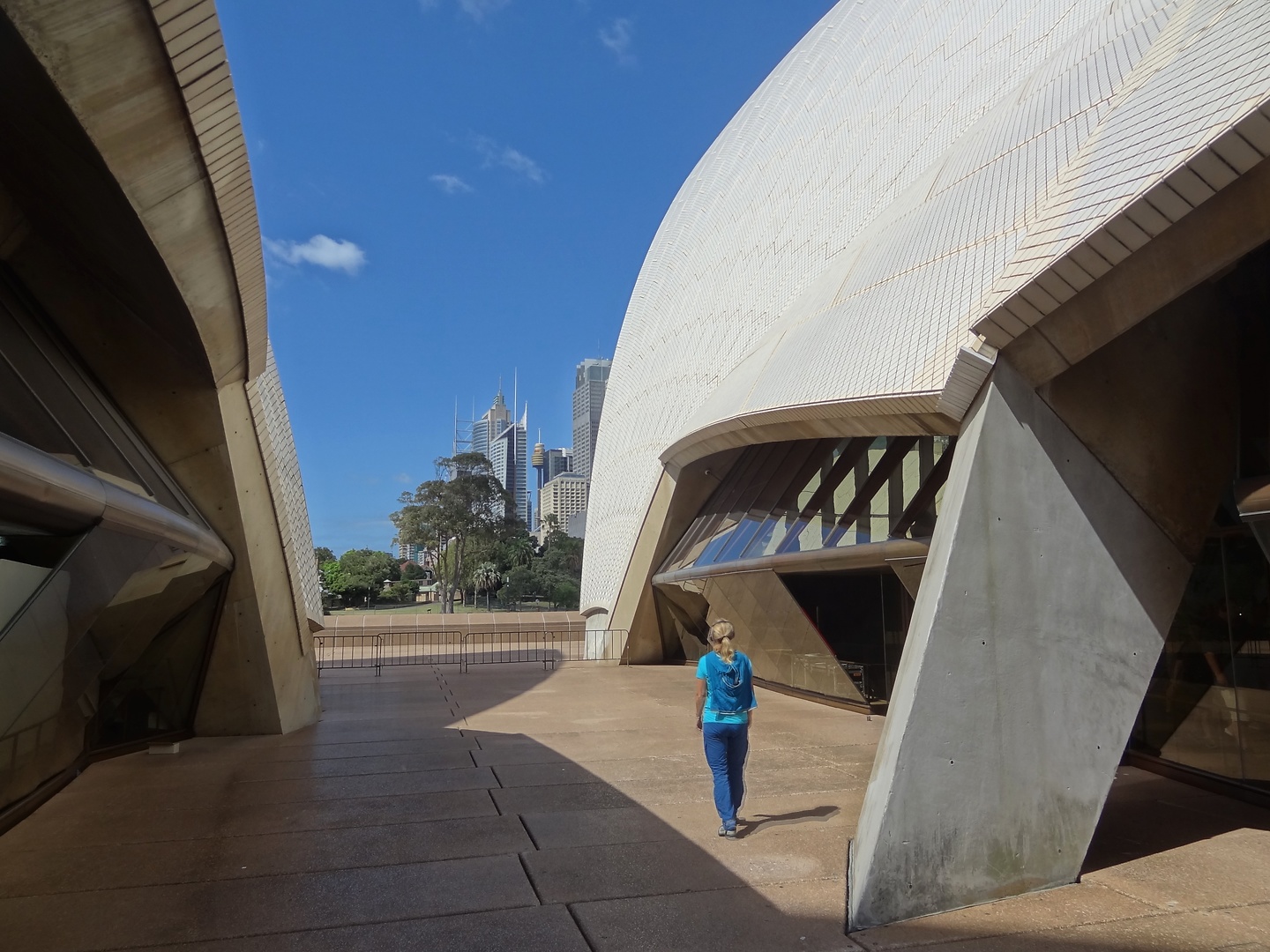 sydney-opera4.jpg