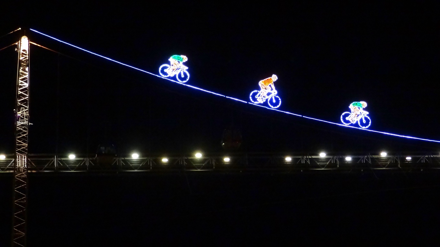 morzine-nightbikers.jpg