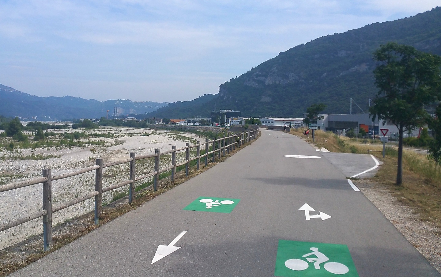 nizza-bikepath.jpg